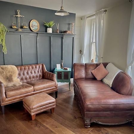 Period Apartment, Great Views, In Heart Of Town. Bradford-On-Avon Esterno foto