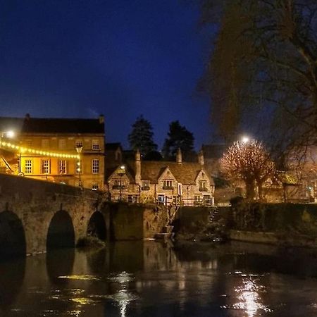 Period Apartment, Great Views, In Heart Of Town. Bradford-On-Avon Esterno foto