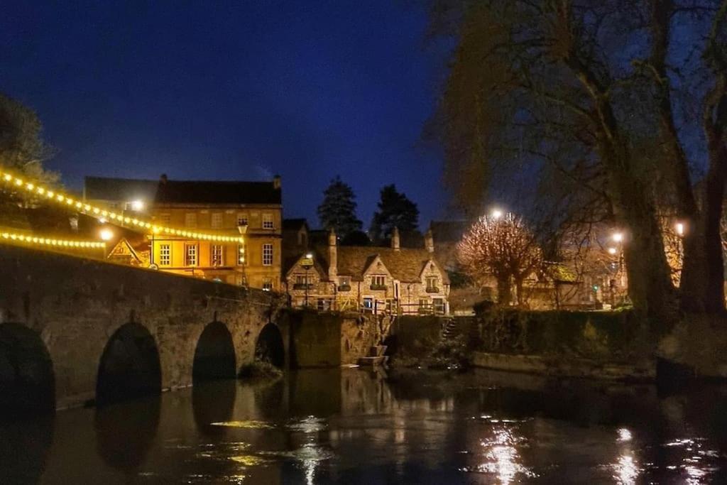 Period Apartment, Great Views, In Heart Of Town. Bradford-On-Avon Esterno foto