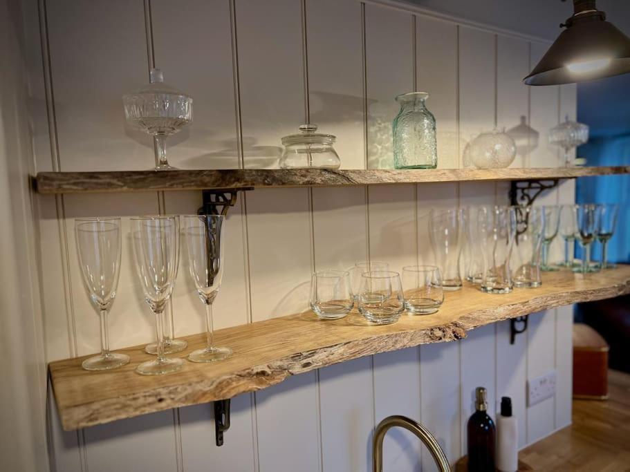 Period Apartment, Great Views, In Heart Of Town. Bradford-On-Avon Esterno foto